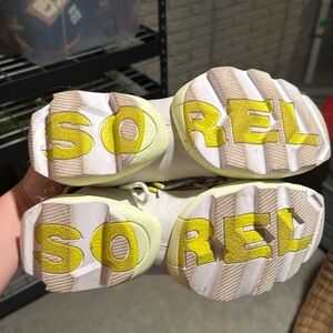 Sorel tennis shoes